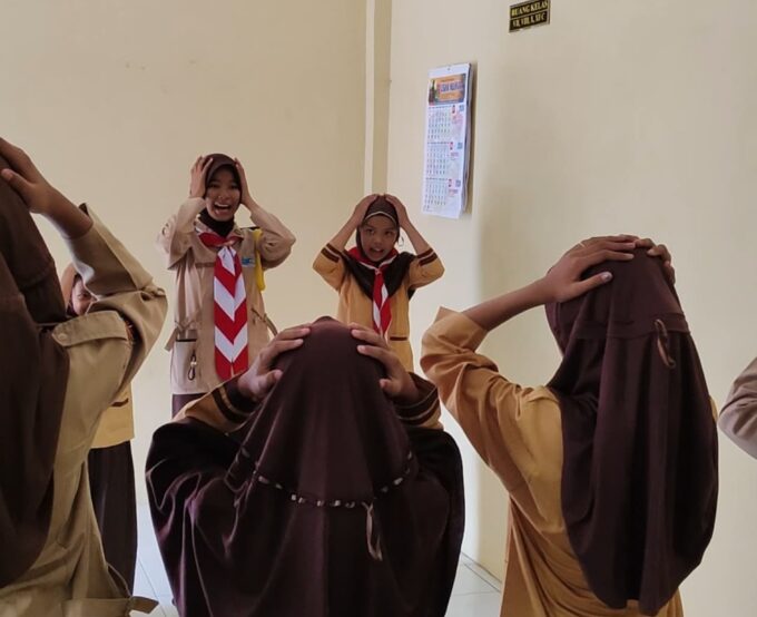 Menumbuhkan Karakter lewat Pramuka: SLB YPALB Laksanakan Permainan Daya Ingat